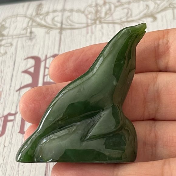 Natural nephrite jade hand-carved large sea lion seal ornament - Picture 1 of 5